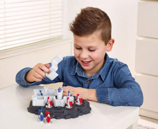 Walls & Warriors -Spel Speelgoed Winkel jongen met walls warriors web