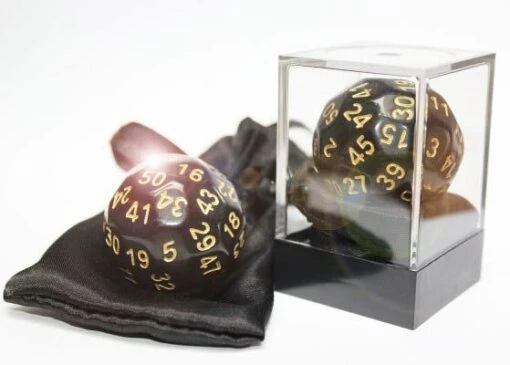 50 Zijdige Dobbelsteen Zwart/goud In Acrylbox -Spel Speelgoed Winkel vijftigzijdige dobbelsteen zwart goud